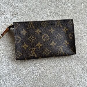 Louis Vuitton monogram toiletry pouch 15